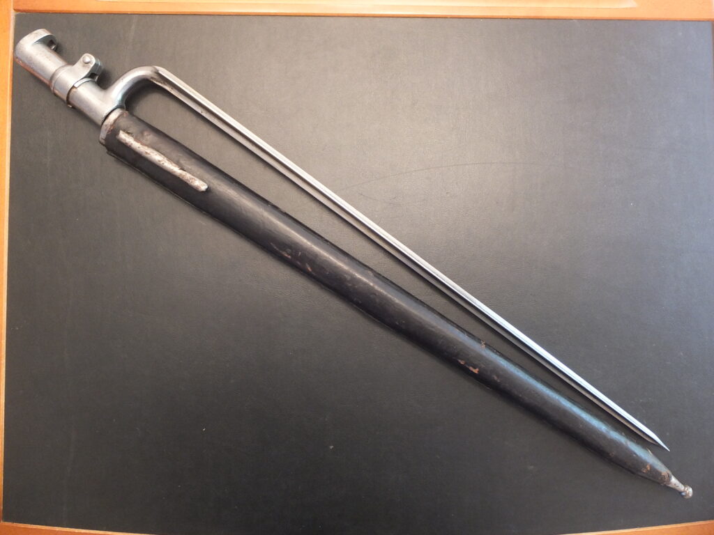 Baïonnette 1854  bayonet, german bayonet, bayonet, baionnette Allemande, Dillenbajonett Ô/M Defensions-Zündnadelgewehr (Österreichisches Muster, modèle Autrichien) à douille 