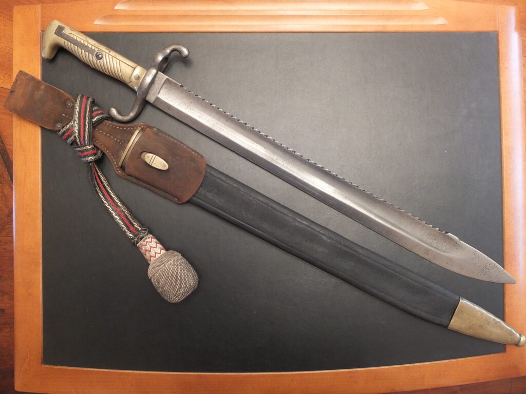 Baïonnette PFM 71  bayonet, german bayonet, bayonet, baionnette Allemande dents de scie sawback